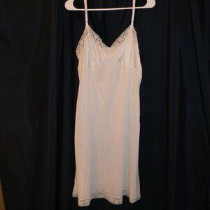 Vanity Fair Vintage Slip Made in USA White Lace Adjustable Straps